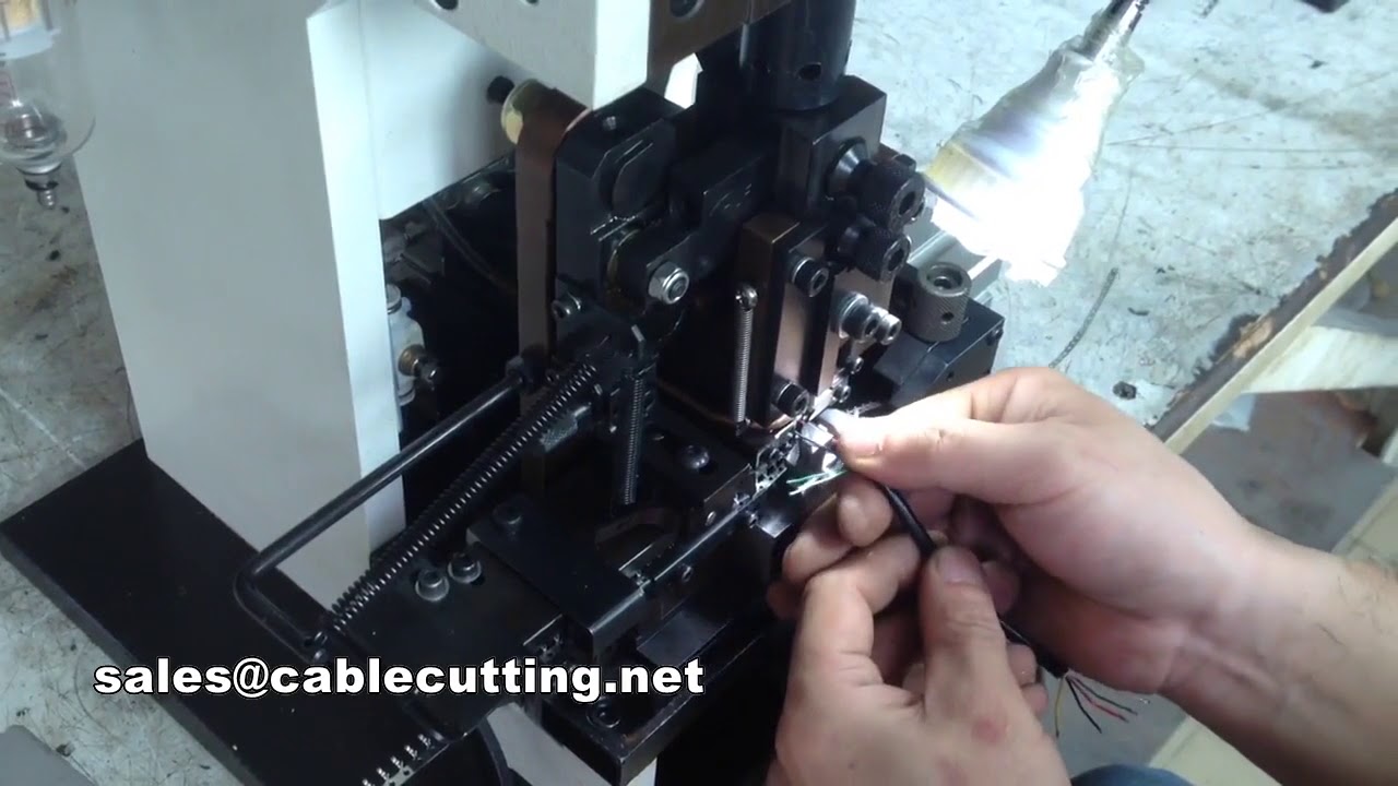 round jaket PVC wire stripping and terminal crimping machine