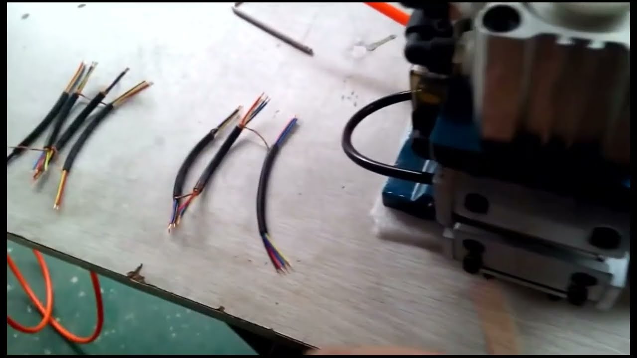 Pneumatic Core Copper Wire Cable Peeling Machine