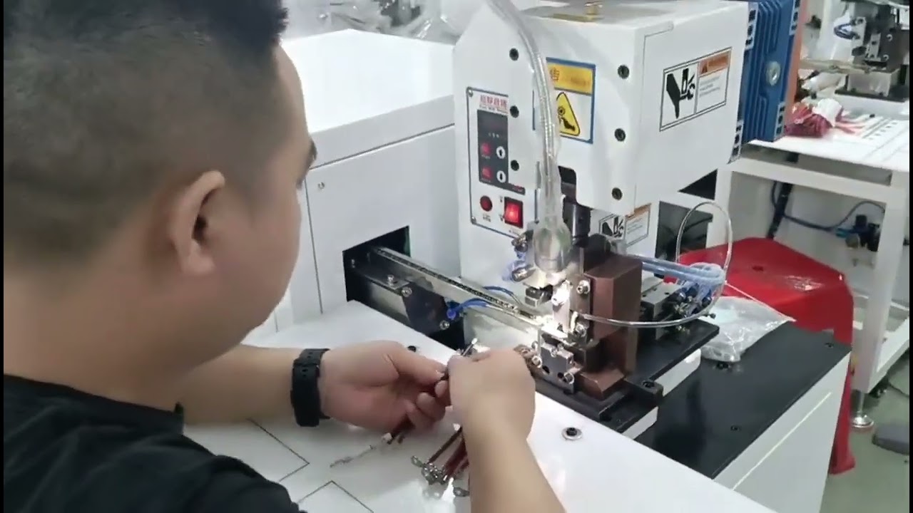 90-Degree Bent Terminal Vibrating Disc Loose Terminal Machine with Automatic Feeding