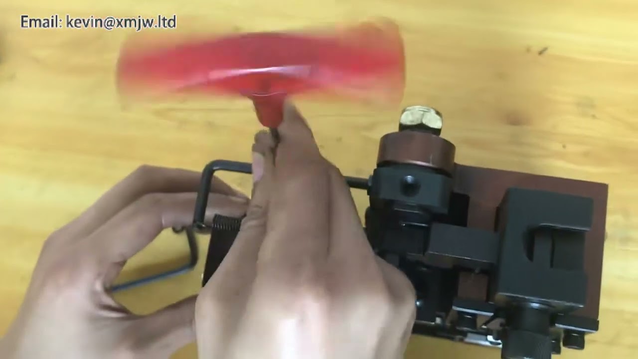 Mute Terminal Applicator Cushion Terminal Machine with Cut Holder Core Seat Die